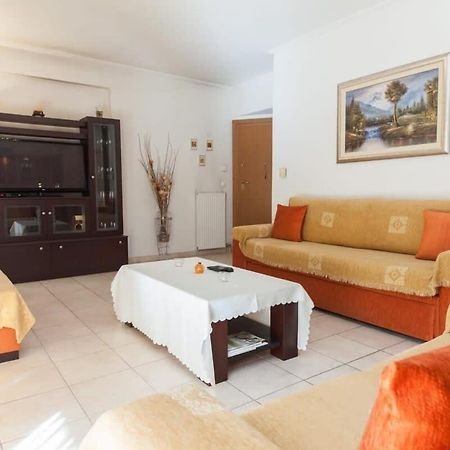 Scenic Balcony Apt In Vibrant Petralona Atina Dış mekan fotoğraf