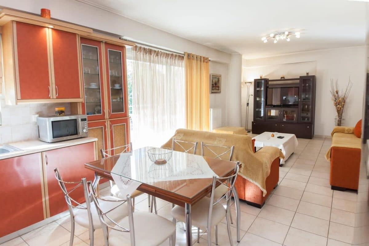 Scenic Balcony Apt In Vibrant Petralona Atina Dış mekan fotoğraf